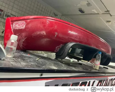 dudusbug - @2xpapanalepiku: tutaj jest na zderzaku jeszcze sprzed blacharki i lakiern...