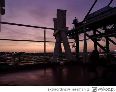 extraordinaryseaman - #codziennywschodslonca

Taki paralityczny trochę ten wschód, bo...