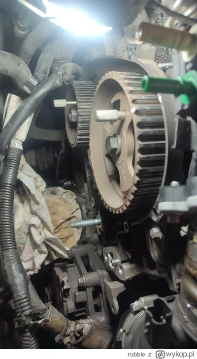 rubble - Mirki pierwszy raz w życiu zmieniam rozrząd w gruzie. Co może pójść nie tak?...