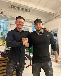 loty-luju - @junior_battle: a dobrze, z jednego zwyrola na drugiego