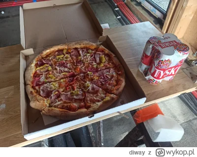diway - I znowu ta pizza na budowie (na maszynce do cięcia styropianu xD) . A inni le...
