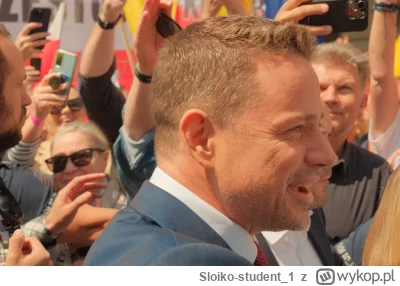 Sloiko-student_1 - #wybory takie fote ustrzelilem.
Kolory takie bo mam faze na wesa a...