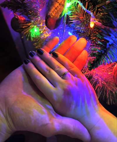 sokool - Mireczki otwierajcie kompot, powiedziala tak!! #wigilia #oswiadczyny #zarecz...