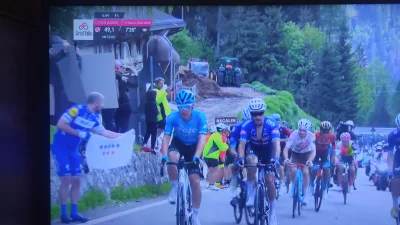 Bogdan23 - Nasi na trasie xD
#kolarstwo #rower #giroditalia