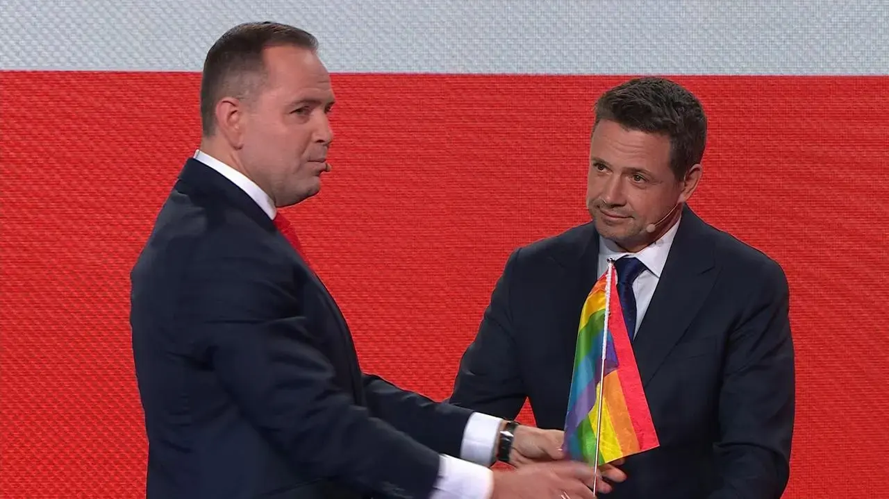 aleksc - Kierownik kampanii Trzaskowskiego powinien wylecieć na zbity pysk, że go nie...