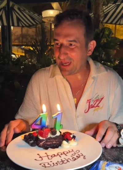 Jailer - Prawie zapomniałem, że nasz rodzynek ma dzisiaj urodziny. Sto lat Robert!
#f...