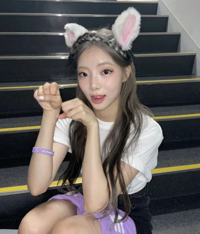 XKHYCCB2dX - #koreanka #goeun #purplekiss