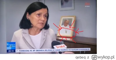 qebeq - Ten krzyż to wygląda trochę podejrzanie, tak jakby praktycznie do góry nogami...