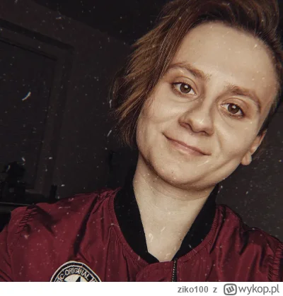 ziko100 - #famemma kasiek ma bardziej męskie rysy twarzy niż większość oskarkow z tik...