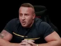 klaudia-hadalala - @Jamniki2: A c--j cię to obchodzi ale pytać się możesz