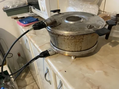 curiousboi - Właśnie robię ptysie z mamą radzieckim #thermomix #polskiedomy #kuchnia ...