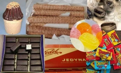 janek_kombajnista - Mam wrażenie że starzy ludzie trzymają słodycze w krysztale, któr...