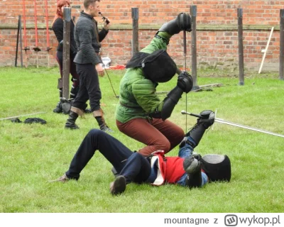 mountagne - #paryz2024 #olimpiada Sądzę, że walka ma miecze byłaby bardziej widowisko...