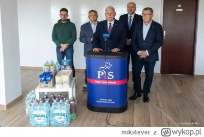 miki4ever - #polityka #bekazpisu #powodz 

To zdjęcie to 8 lat rządów PiS w pigułce. ...