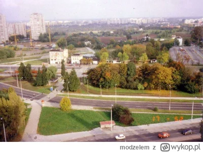 modzelem - #warszawa 

Dworzec Południowy. Rok 1996. Źródło Pinterest.