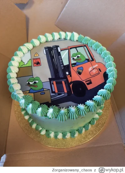 Zorganizowany_chaos - Patrzcie, chłop se tort zamówił i przyniósł do pracy. Śmiechu w...