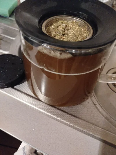 MidnightCowboy - @grubyzlyiszczery: ja w tym patrzę yerbe. Od razu jest 1 litr do wyp...