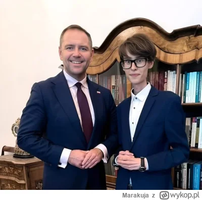 Marakuja - @Logika_wykopu: nie, jest to przerobka oryginalnego, ktory wiele sie nie r...