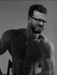 frey0527 - @Antorus Chodzi o to że bardzo młodo wygląda. I w przypadku męża stanu to ...