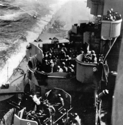 StrangeWanderer - Ja wole okręty to c--j będą okręty wrzucane
Kamikaze na chwilę prze...