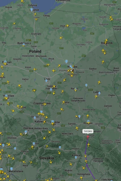 itookapillin_remiza - Zauważyłem że nad #rzeszow ciągle latają samoloty do Moskwy czy...