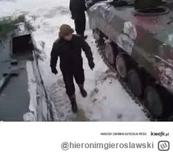 hieronimgieroslawski - @DontDoThis 
szef Andrzej już idzie zobaczyć
