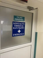 Wulkan_Erekcyjny - Niedziela Wielkanocna. 8 rano. Pracownicy sklepów właśnie zasiadaj...