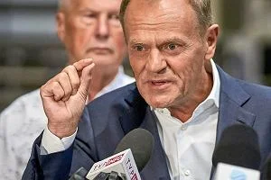 NiszczycielPolactwaKrolB2B - #nieruchomosci 

Donald Tusk, znany również jako Bestia ...