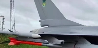 yosemitesam - #rosja #ukraina #wojna 
A cóż to za samolot w ukraińskich barwach?