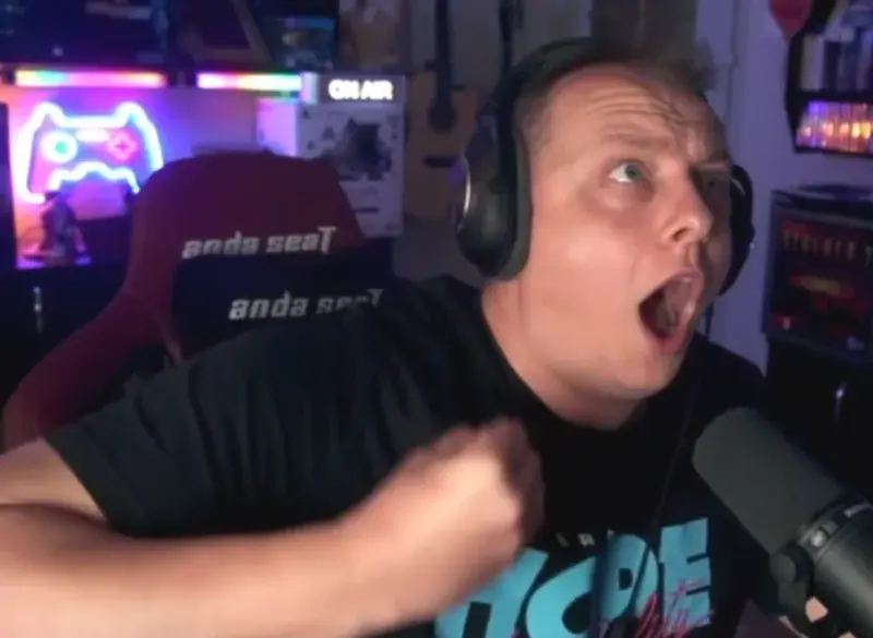 KrisztianoRonaldo - @KrisztianoRonaldo: internetowy pajac