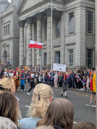 McWozniak - Załoga żaglowca STS Fryderyk Chopin na defiladzie załóg w Aberdeen, Szkoc...