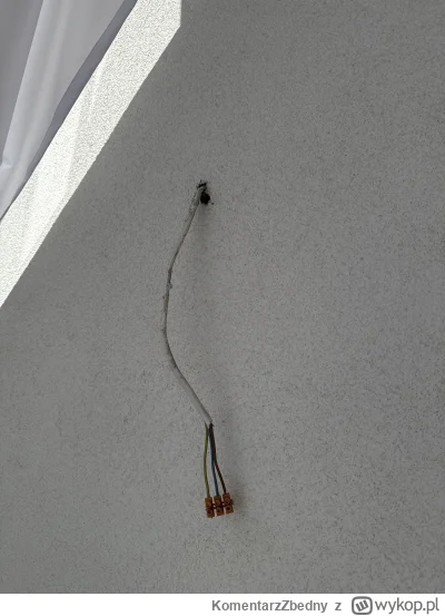 KomentarzZbedny - Słuchajcie, dostałem misję żeby zamontować kinkiet. A wykopek biedn...