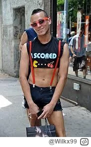 Wilkx99 - @LuxInTenebris92: typowy zagraniczny gej
Gej z polski....