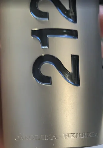 pepedros - @UlicznyMatador: u mnie na dole jest większy odstęp między napisami, ale j...