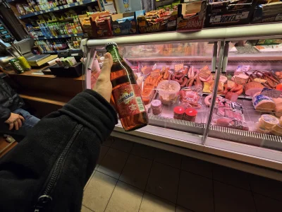 SzycheU - Oranżada w Zielonej butelce w sklepie na zadupiu
#nostalgia #gownowpis