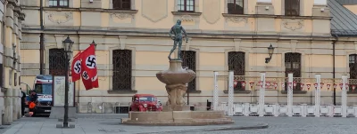 WykopX - Tusk wczoraj zamknął Sutryka w areszcie i już rozwieszają bilboardy sponsoró...