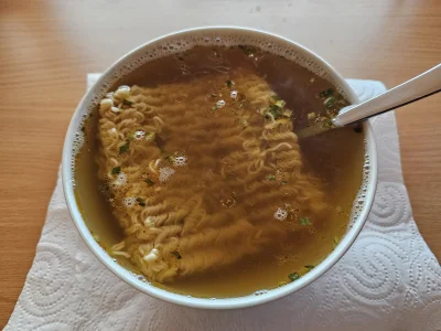 staryhuop0 - #przegryw #jedzzwykopem
Zumpka kińska.
Vifon Pikantna.

Podobno bardzo o...