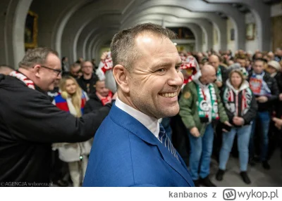 kanbanos - Czy tylko ja patrząc na Nawrockiego czuję jakiś dziwny niepokój? Typ ma wy...