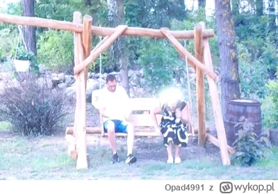 Opad4991 - #rolnikszukazony pośród ogrodu siedzi ta królewska para