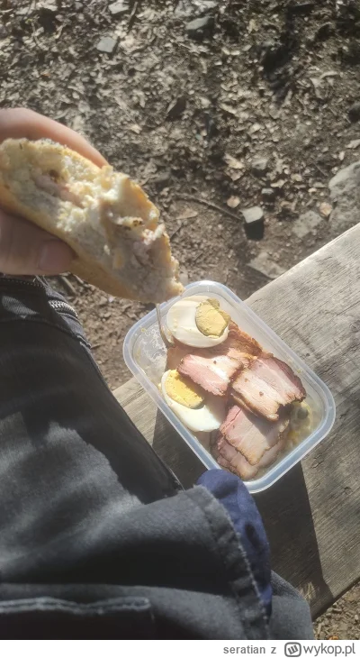 seratian - Śniadanie wielkanocne na szlaku 

Spokojnych świąt