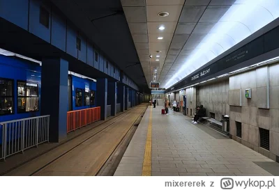 mixererek - @mixererek: dla porównania jak wyglądają podziemne stacje na przykład w K...