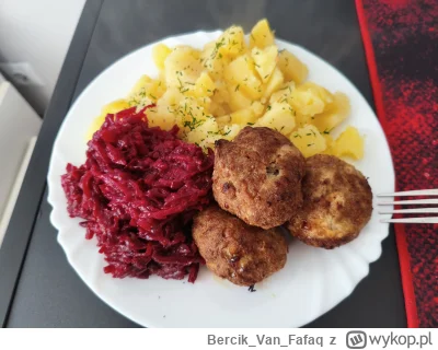 BercikVanFafaq - Obiadek na dziś : Mielone z #airfryer 22 min /180°, Ziemniaczki z ko...