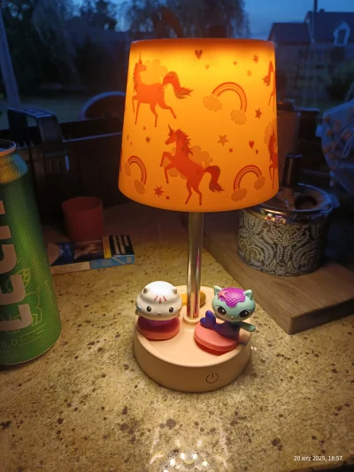 M.....i - Chuop postanowił zostać artysta, sztuką uzytkową tworzyć.
Kupiłem w #action...