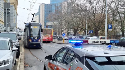 murison - stabilnie
1. https://gazetawroclawska.pl/paraliz-tramwajowy-w-centrum-wrocl...