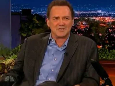 ProfessorOfLogic - @FreakingAwesome: To dokładnie ćma z tego dowcipu: