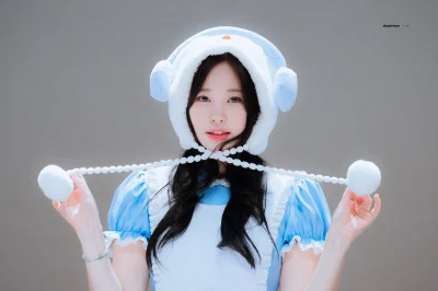 XKHYCCB2dX - #koreanka #jihan #weeekly