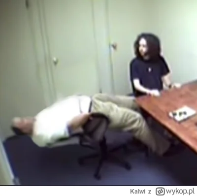 Kalwi - Roland podczas tej rozmowy zachowuje się jak ten typek na przesłuchaniu #pdk ...