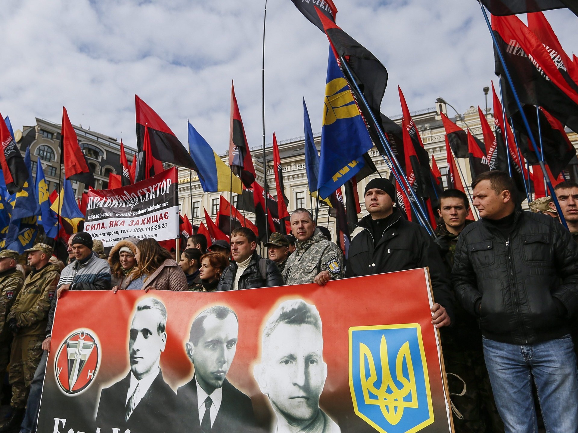 Правые. Правый сектор фашизм. Национальные герои Украины правый сектор. Правiй сектор фашисты. Правый сектор террористическая организация.