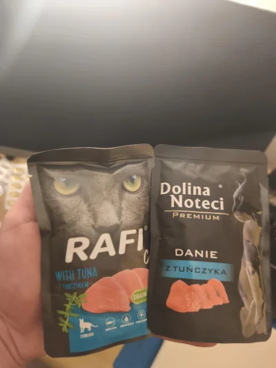 walokid - Kitku nie chce tego gówna jeść. Wszyscy wyzywają na whiskasy że to syf ale ...