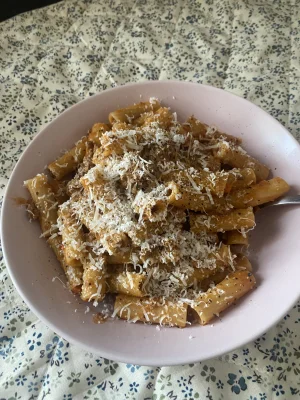 pomelobezkaca2 - Sos bolonski z makaronem tortiglioni

Smacznego dla mnie

#przegryw